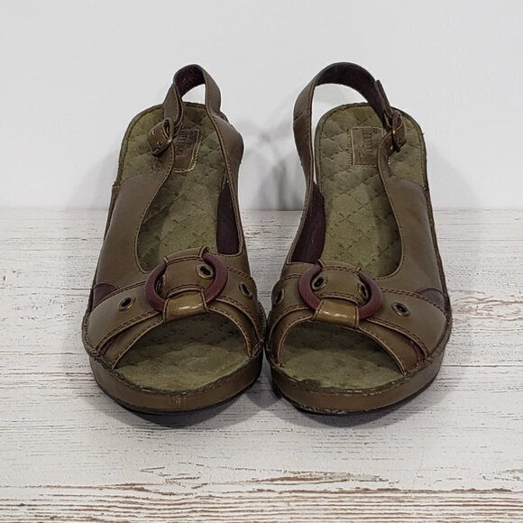 Indigo by Clarks  Olive Green Leather Peep Toe Sling Back Pumps / Heels Size 8.5 - Picture 6 of 7